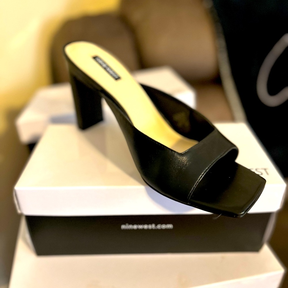 Black Pyper Heeled Slide Sandal